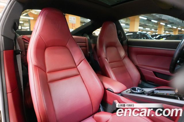 Porsche 911 2021 — photo 19