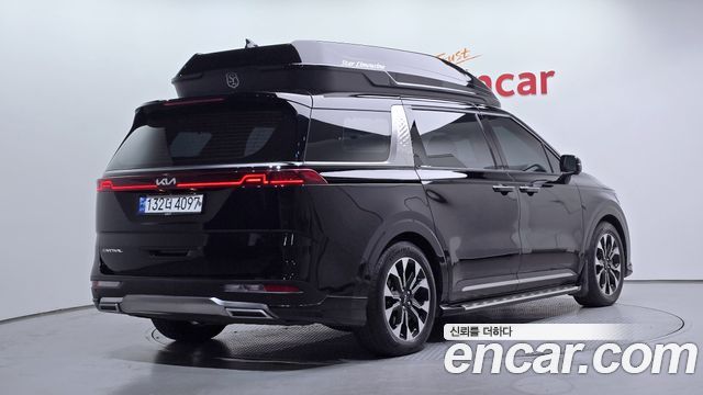 Kia Canival 2022 — photo 2
