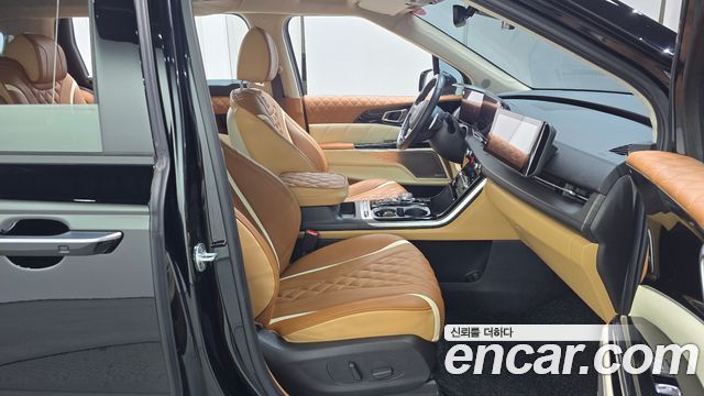 Kia Canival 2022 — photo 16
