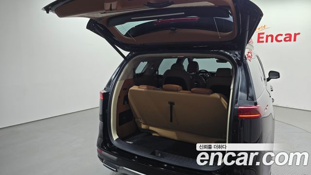 Kia Canival 2022 — photo 33