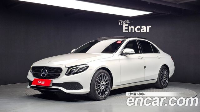 Mercedes-Benz E-Class 2017 — photo 1