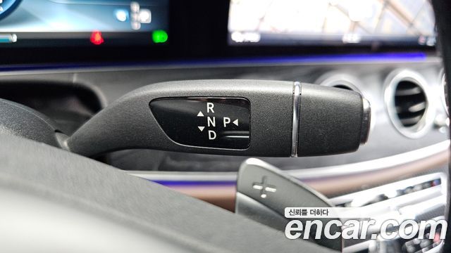 Mercedes-Benz E-Class 2017 — photo 9