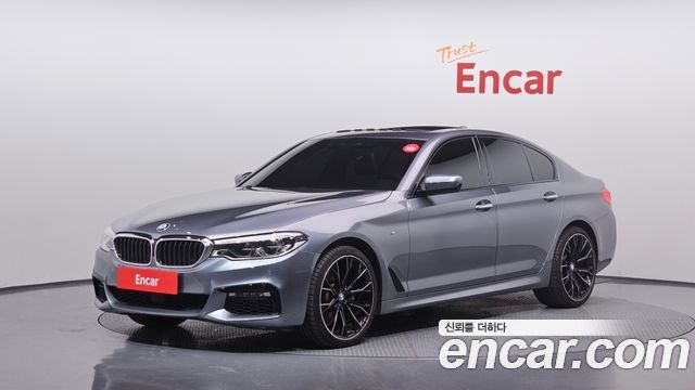BMW 5-Series 2017 — photo 1