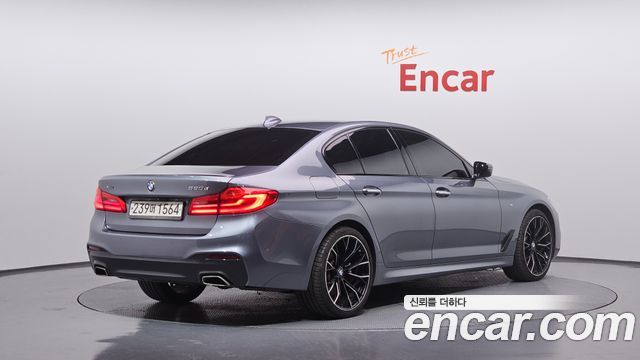 BMW 5-Series 2017 — photo 2