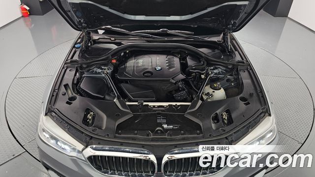 BMW 5-Series 2017 — photo 6