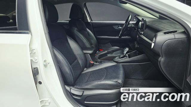 Kia K3 2019 — photo 18