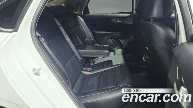 Kia K3 2019 — photo 16