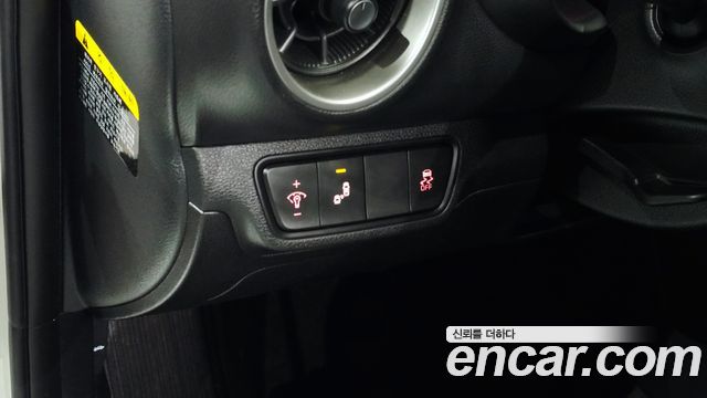 Kia K3 2019 — photo 28