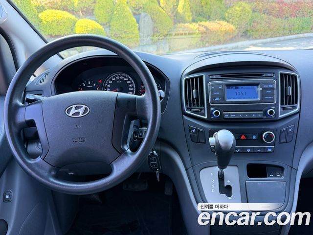 Hyundai Starex 2016 — photo 11