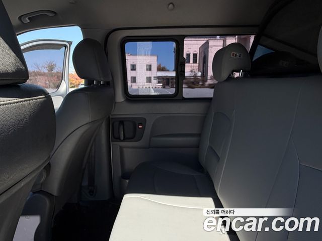 Hyundai Starex 2016 — photo 14