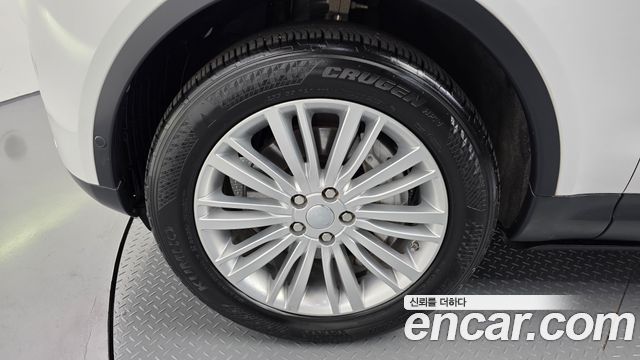 Land Rover Discovery 2019 — photo 5