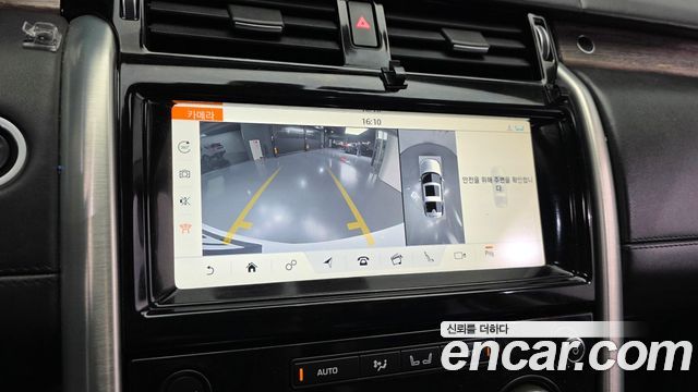 Land Rover Discovery 2019 — photo 21