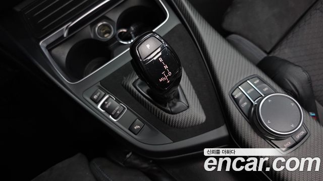 BMW 1-Series 2018 — photo 12