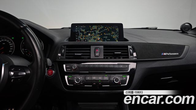 BMW 1-Series 2018 — photo 20