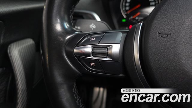 BMW 1-Series 2018 — photo 23