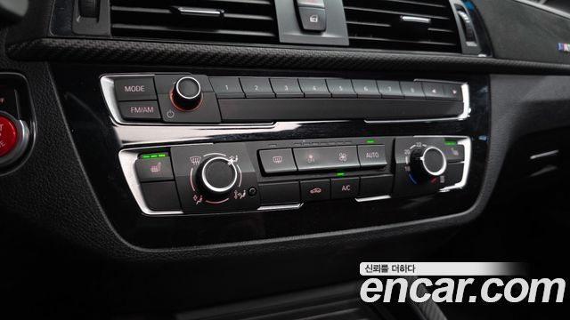 BMW 1-Series 2018 — photo 31
