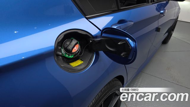 BMW 1-Series 2018 — photo 32