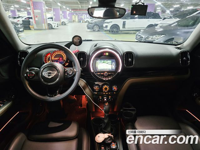 Mini Countryman 2018 — photo 7