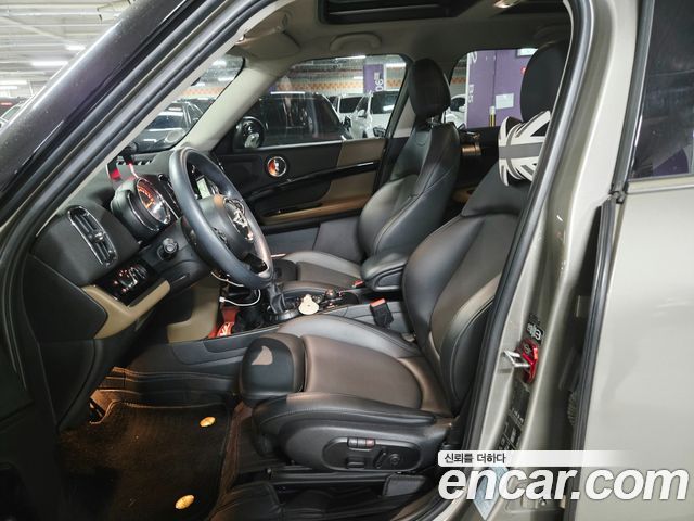 Mini Countryman 2018 — photo 10