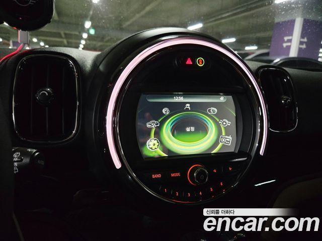 Mini Countryman 2018 — photo 15