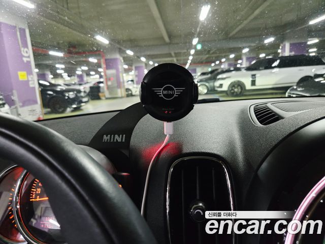 Mini Countryman 2018 — photo 17
