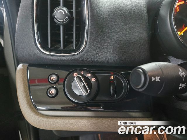 Mini Countryman 2018 — photo 19