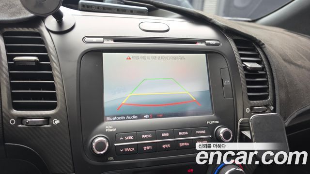 Kia K3 2015 — photo 22
