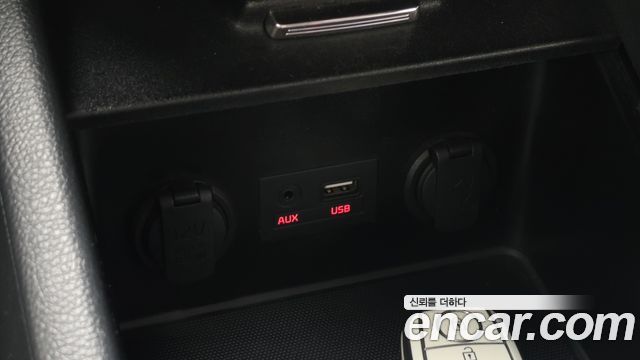 Kia K3 2015 — photo 26