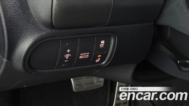 Kia K3 2015 — photo 29