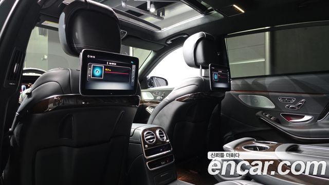 Mercedes-Benz S-Class 2020 — photo 18