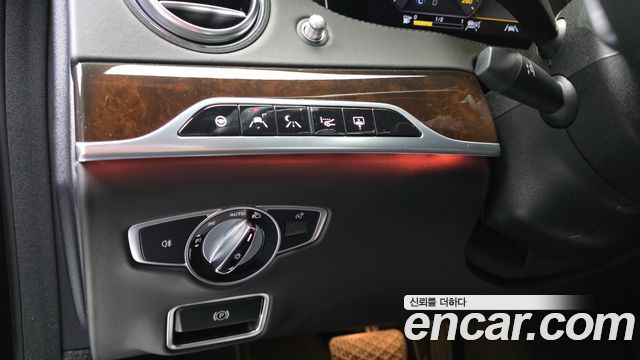 Mercedes-Benz S-Class 2020 — photo 27