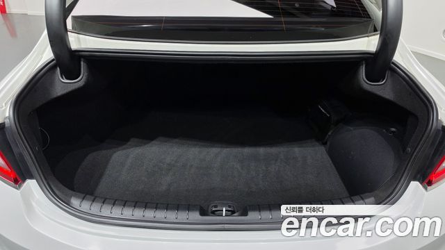 Hyundai Grandeur 2018 — photo 22