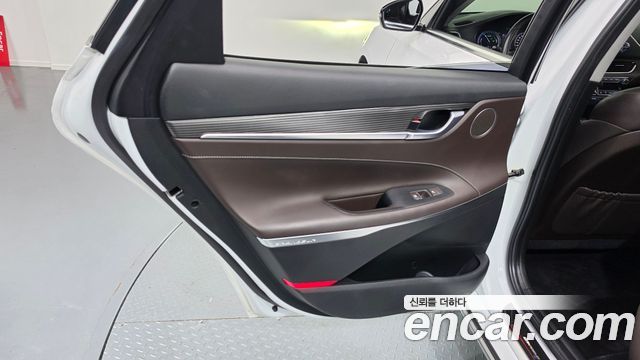 Hyundai Grandeur 2018 — photo 15