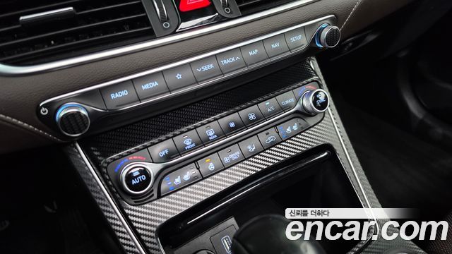 Hyundai Grandeur 2018 — photo 30