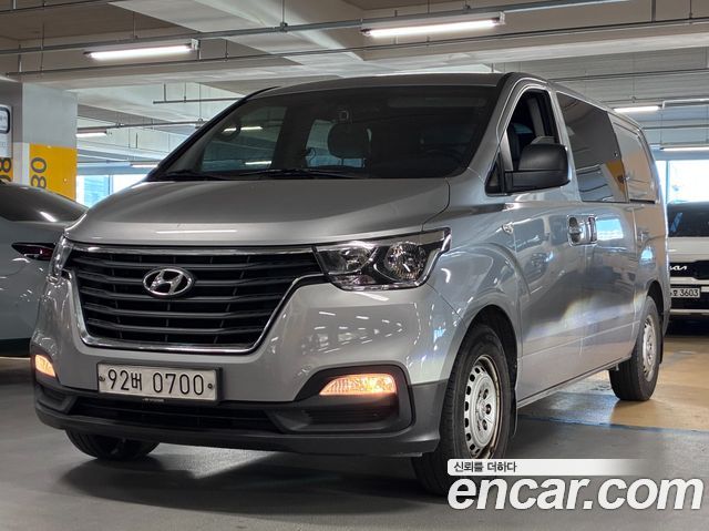 Hyundai Starex 2020 — photo 1