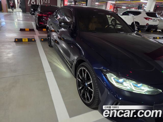 BMW i4 2022 — photo 2