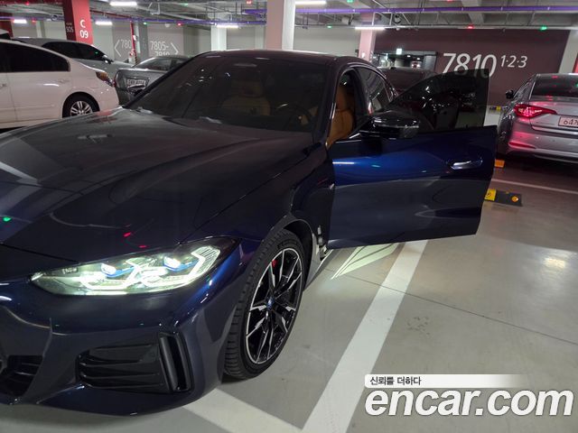 BMW i4 2022 — photo 3