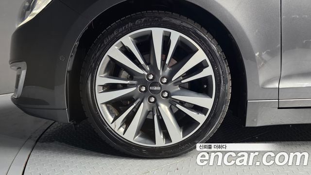 Lincoln MKZ 2017 — photo 5