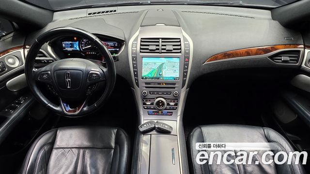 Lincoln MKZ 2017 — photo 7