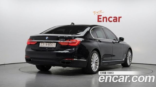 BMW 7-Series 2016 — photo 2