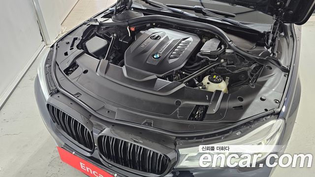 BMW 7-Series 2016 — photo 6