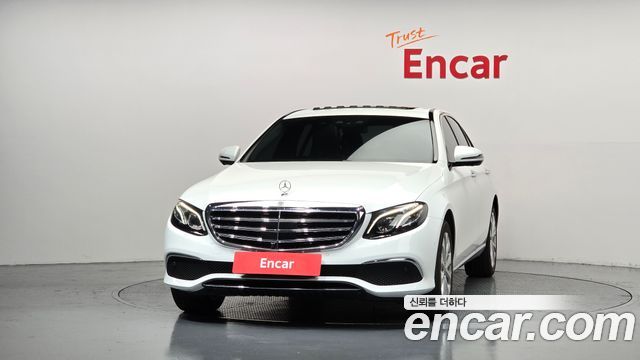 Mercedes-Benz E-Class 2020 — photo 3