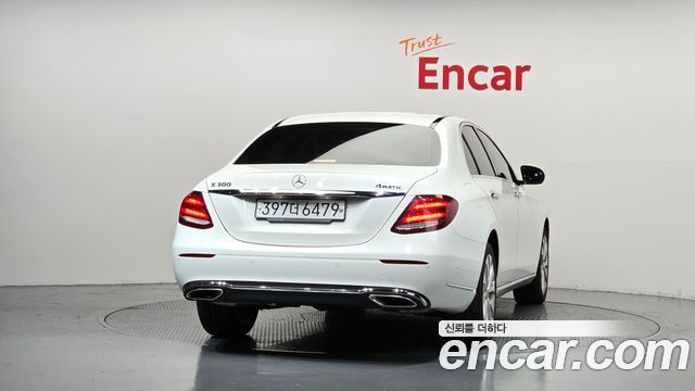 Mercedes-Benz E-Class 2020 — photo 4