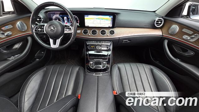 Mercedes-Benz E-Class 2020 — photo 7