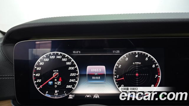 Mercedes-Benz E-Class 2020 — photo 8