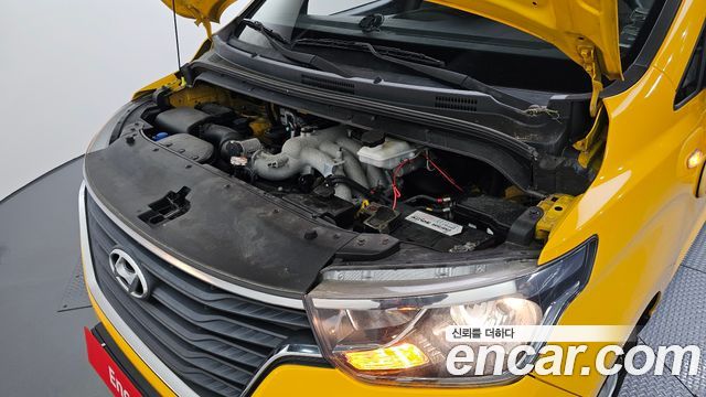 Hyundai Starex 2019 — photo 6
