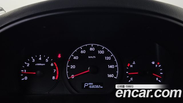 Hyundai Starex 2019 — photo 11