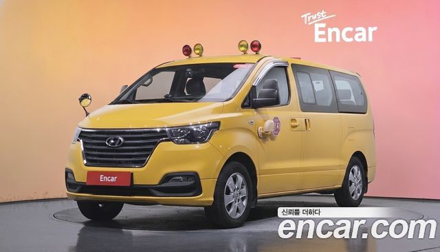 Hyundai Starex 2019 — photo 1