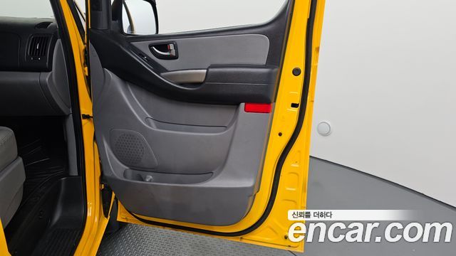 Hyundai Starex 2019 — photo 15