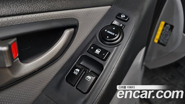 Hyundai Starex 2019 — photo 28